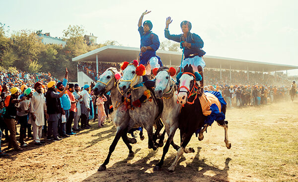 14 de marzo: Nuevo Año Sikh “Hola Mohalla”